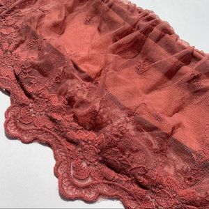 Lacy Bandeau